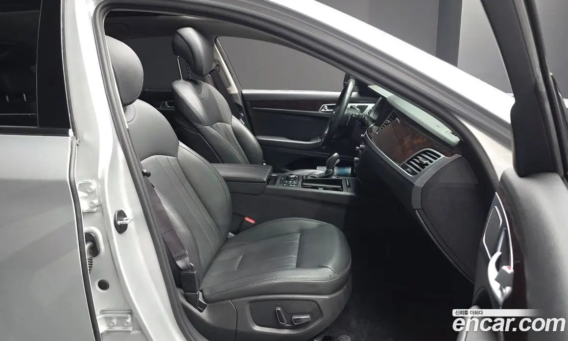 Hyundai Genesis 2015 3.3 автомат (гидро), фото 16