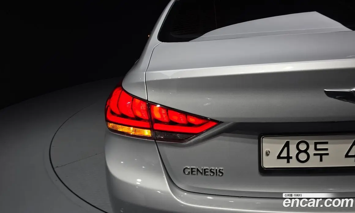Hyundai Genesis 2015 3.3 автомат (гидро), фото 9