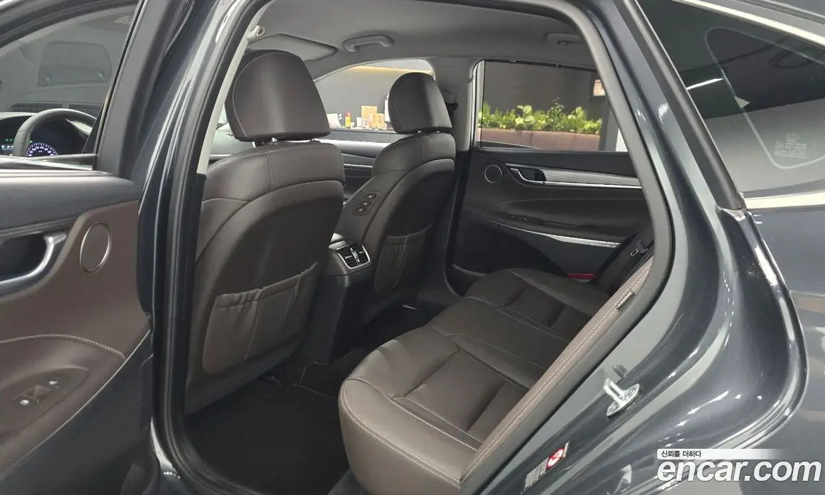 Hyundai Grandeur 2018 3.0 автомат (гидро), фото 16 Hyundai Grandeur 2018 3.0 автомат (гидро), фото 16