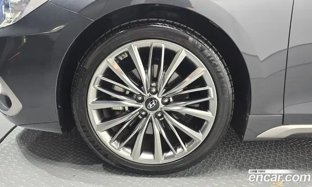 Hyundai Grandeur 2018 3.0 автомат (гидро), миниатюра 4 Hyundai Grandeur 2018 3.0 автомат (гидро), миниатюра 4