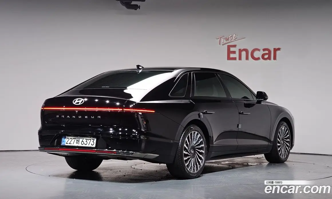 Hyundai Grandeur 2024 1.6 автомат (гидро), фото 1 Hyundai Grandeur 2024 1.6 автомат (гидро), фото 1