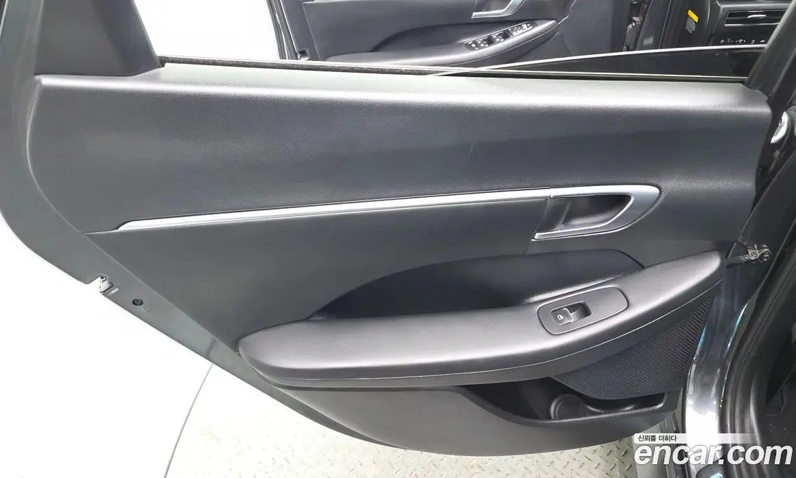 Hyundai Sonata 2020 2.0 автомат (гидро), фото 15