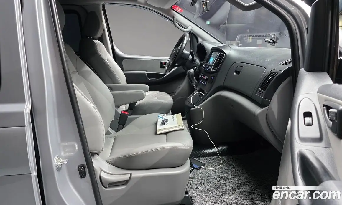 Hyundai Starex 2020 2.5 автомат (гидро), фото 20