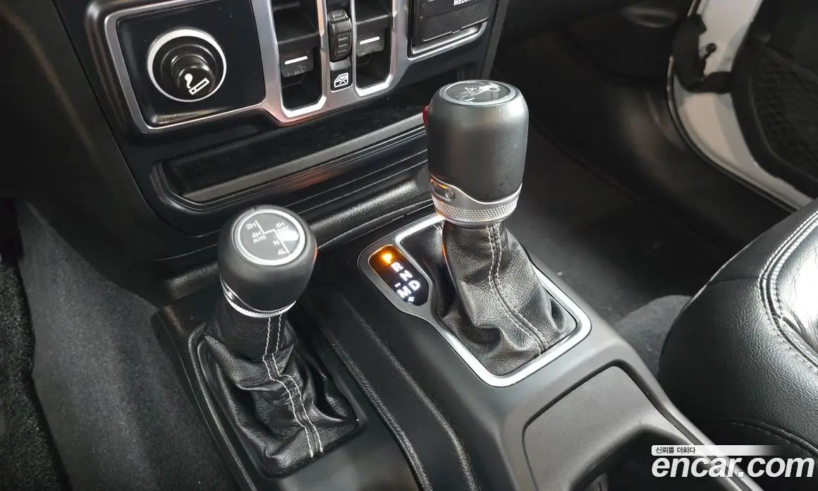 Jeep Wrangler 2019 2.0 автомат (гидро), фото 12 Jeep Wrangler 2019 2.0 автомат (гидро), фото 12