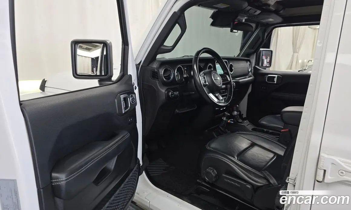 Jeep Wrangler 2019 2.0 автомат (гидро), фото 13 Jeep Wrangler 2019 2.0 автомат (гидро), фото 13