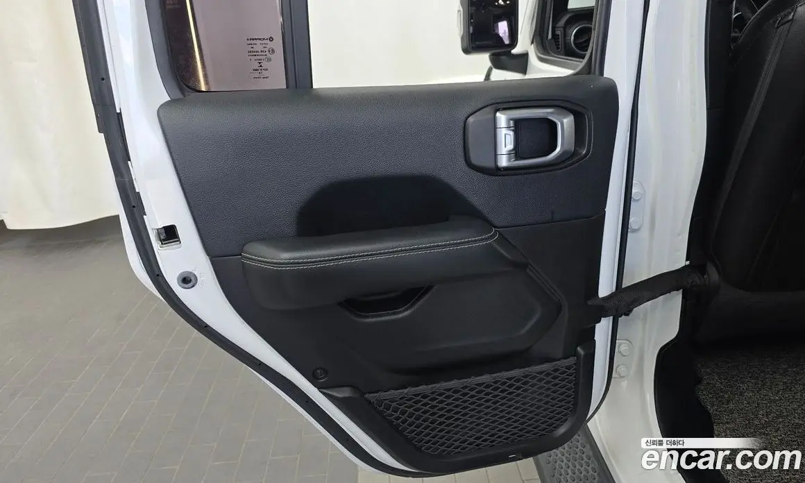 Jeep Wrangler 2019 2.0 автомат (гидро), фото 15 Jeep Wrangler 2019 2.0 автомат (гидро), фото 15