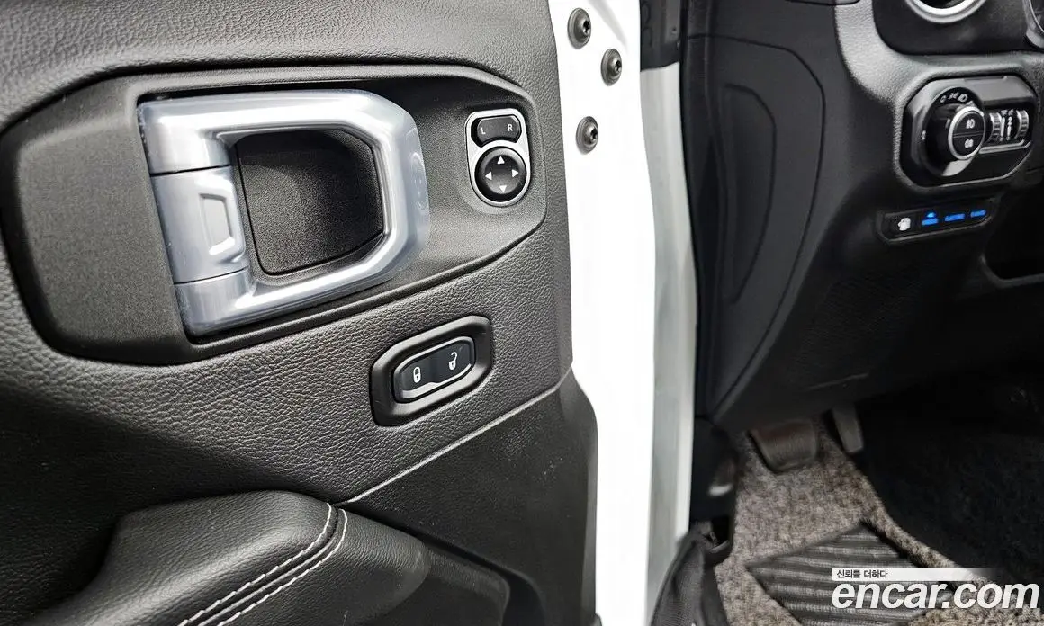 Jeep Wrangler 2021 2.0 автомат (гидро), фото 19