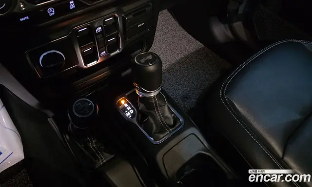 Jeep Wrangler 2023 2.0 автомат (гидро), миниатюра 12