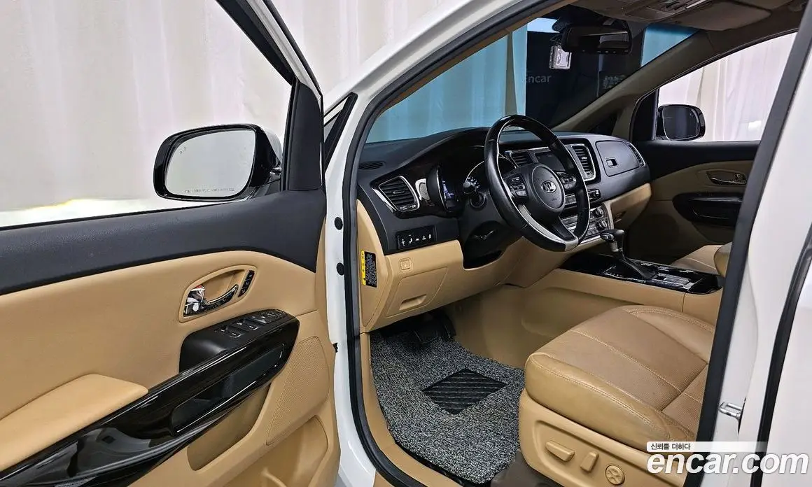 Kia Carnival 2018 3.3 автомат (гидро), фото 13