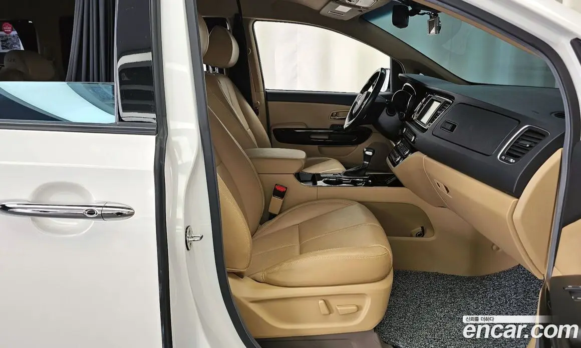 Kia Carnival 2018 3.3 автомат (гидро), фото 17