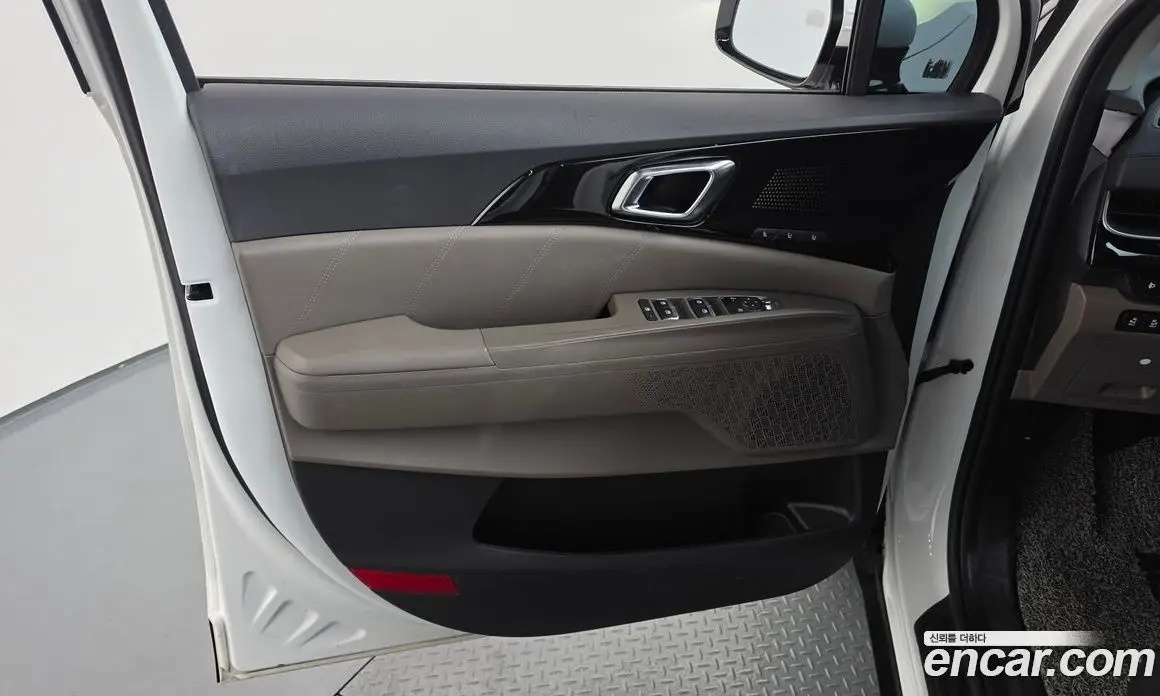 Kia Carnival 2024 1.6 автомат (гидро), фото 14 Kia Carnival 2024 1.6 автомат (гидро), фото 14
