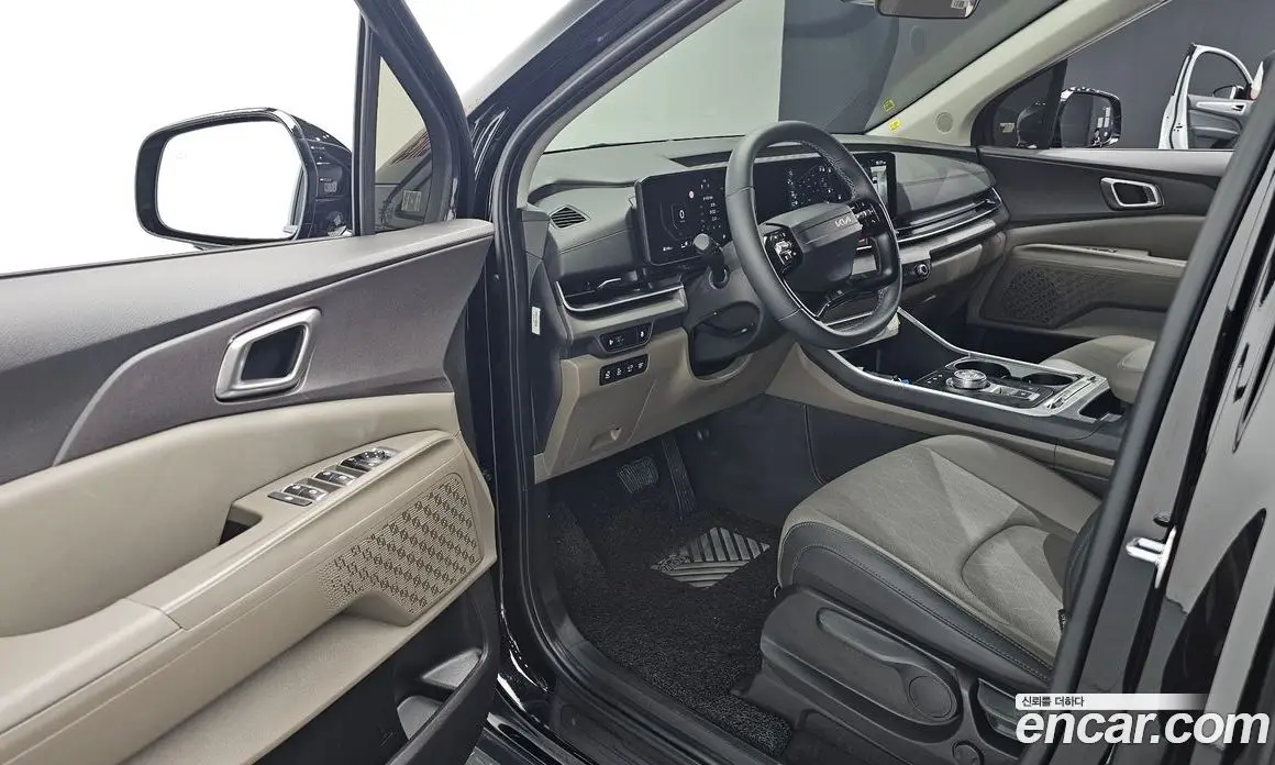Kia Carnival 2025 2.2 автомат (гидро), фото 17 Kia Carnival 2025 2.2 автомат (гидро), фото 17