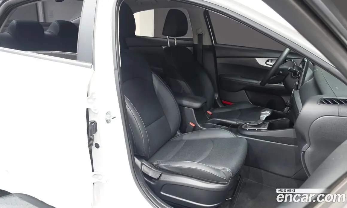 Kia K3 2022 1.6 автомат (гидро), фото 16 Kia K3 2022 1.6 автомат (гидро), фото 16