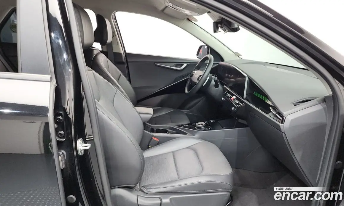 Kia Niro 2022 0.2 автомат (гидро), фото 16 Kia Niro 2022 0.2 автомат (гидро), фото 16