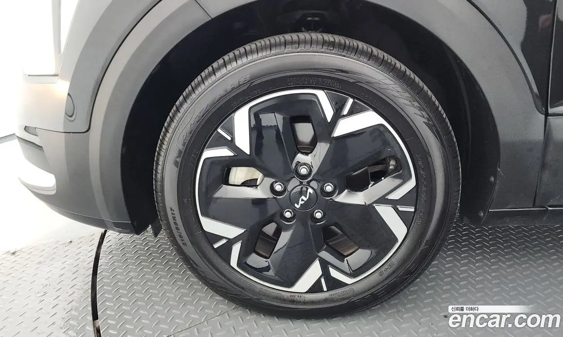 Kia Niro 2022 0.2 автомат (гидро), фото 5 Kia Niro 2022 0.2 автомат (гидро), фото 5