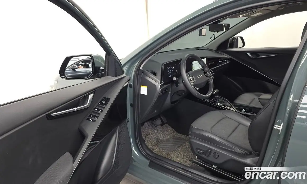 Kia Niro 2022 1.6 автомат (гидро), фото 13 Kia Niro 2022 1.6 автомат (гидро), фото 13