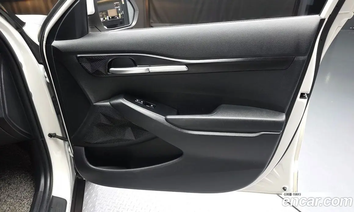 Kia Seltos 2023 1.6 автомат (гидро), фото 14 Kia Seltos 2023 1.6 автомат (гидро), фото 14