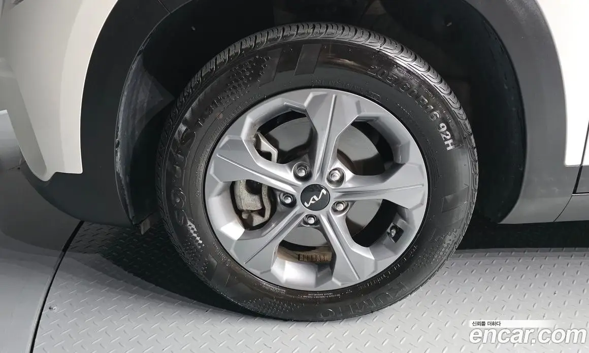 Kia Seltos 2023 1.6 автомат (гидро), фото 5 Kia Seltos 2023 1.6 автомат (гидро), фото 5