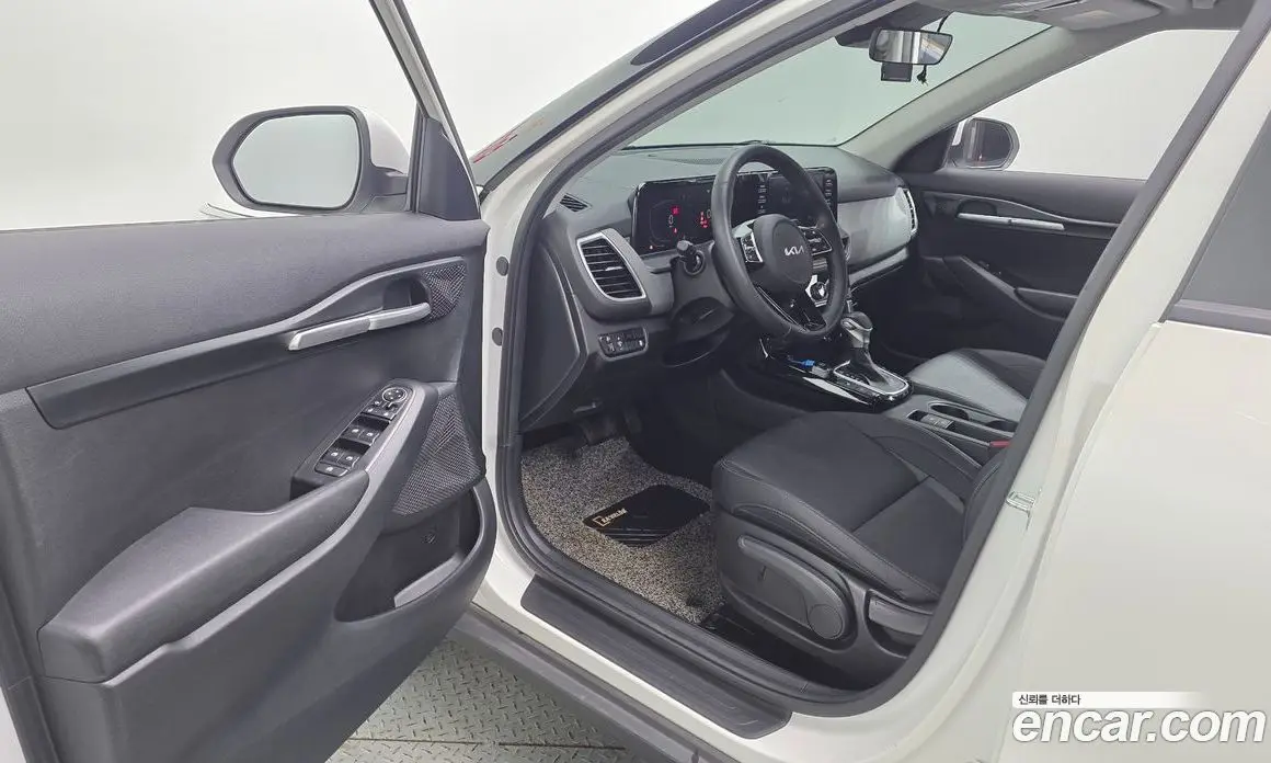 Kia Seltos 2023 1.6 автомат (гидро), фото 13 Kia Seltos 2023 1.6 автомат (гидро), фото 13