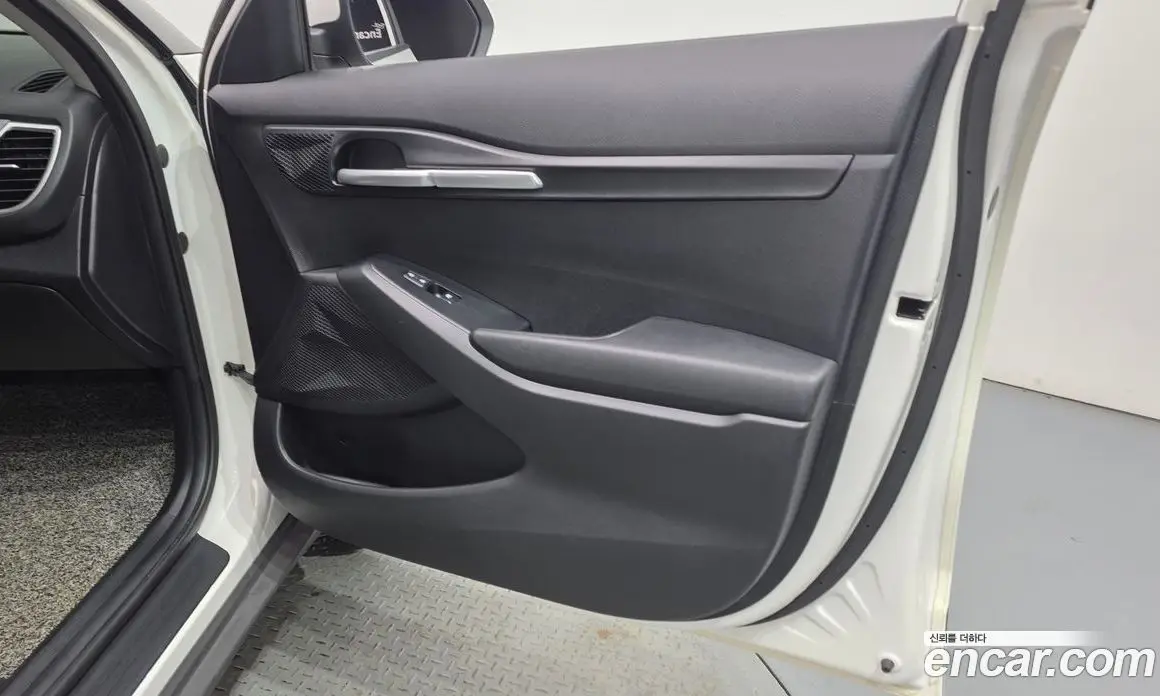 Kia Seltos 2023 1.6 автомат (гидро), фото 14 Kia Seltos 2023 1.6 автомат (гидро), фото 14