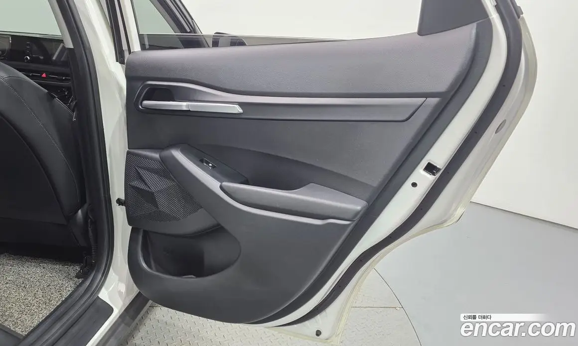 Kia Seltos 2023 1.6 автомат (гидро), фото 15 Kia Seltos 2023 1.6 автомат (гидро), фото 15