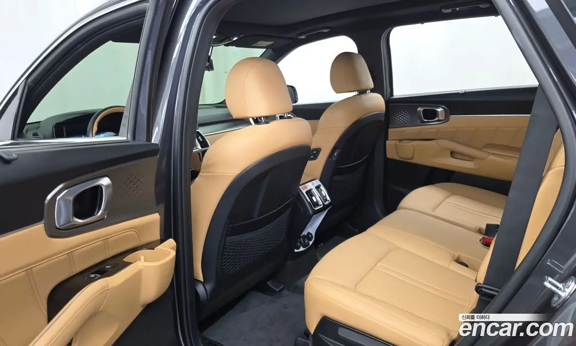 Kia Sorento 2022 2.2 автомат (гидро), фото 16 Kia Sorento 2022 2.2 автомат (гидро), фото 16