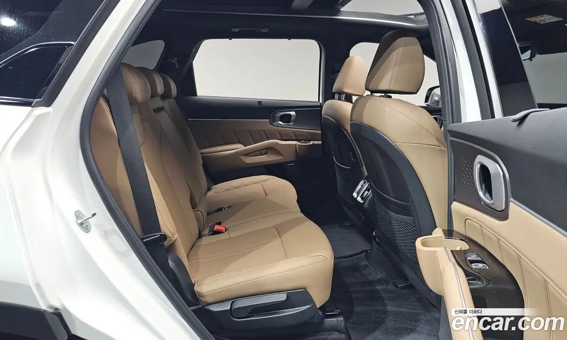 Kia Sorento 2024 1.6 автомат (гидро), фото 16 Kia Sorento 2024 1.6 автомат (гидро), фото 16