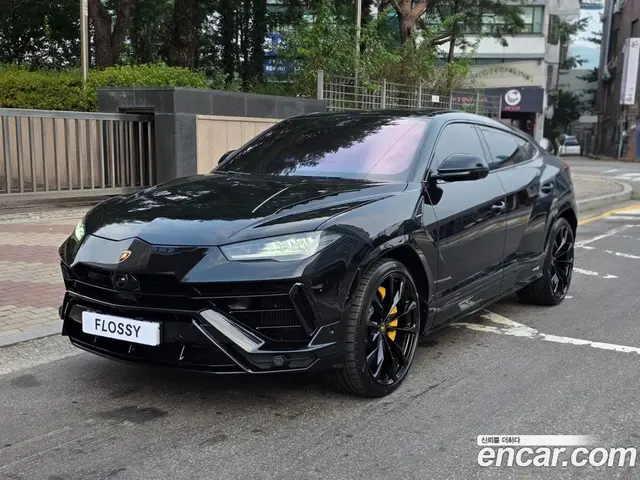 Lamborghini Urus, 2024, 2 995 км Lamborghini Urus, 2024, 2 995 км