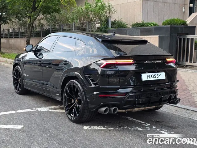 Lamborghini Urus 2024 4.0 автомат (гидро), миниатюра 2