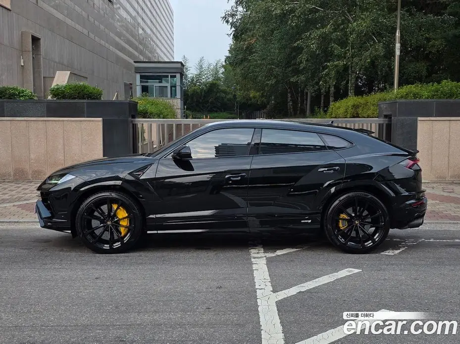 Lamborghini Urus 2024 4.0 автомат (гидро), фото 6