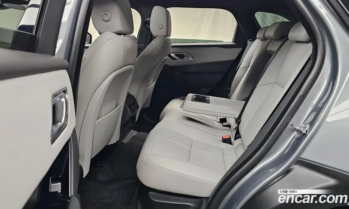 Land Rover Range Rover Velar 2025 2.0 автомат (гидро), фото 17
