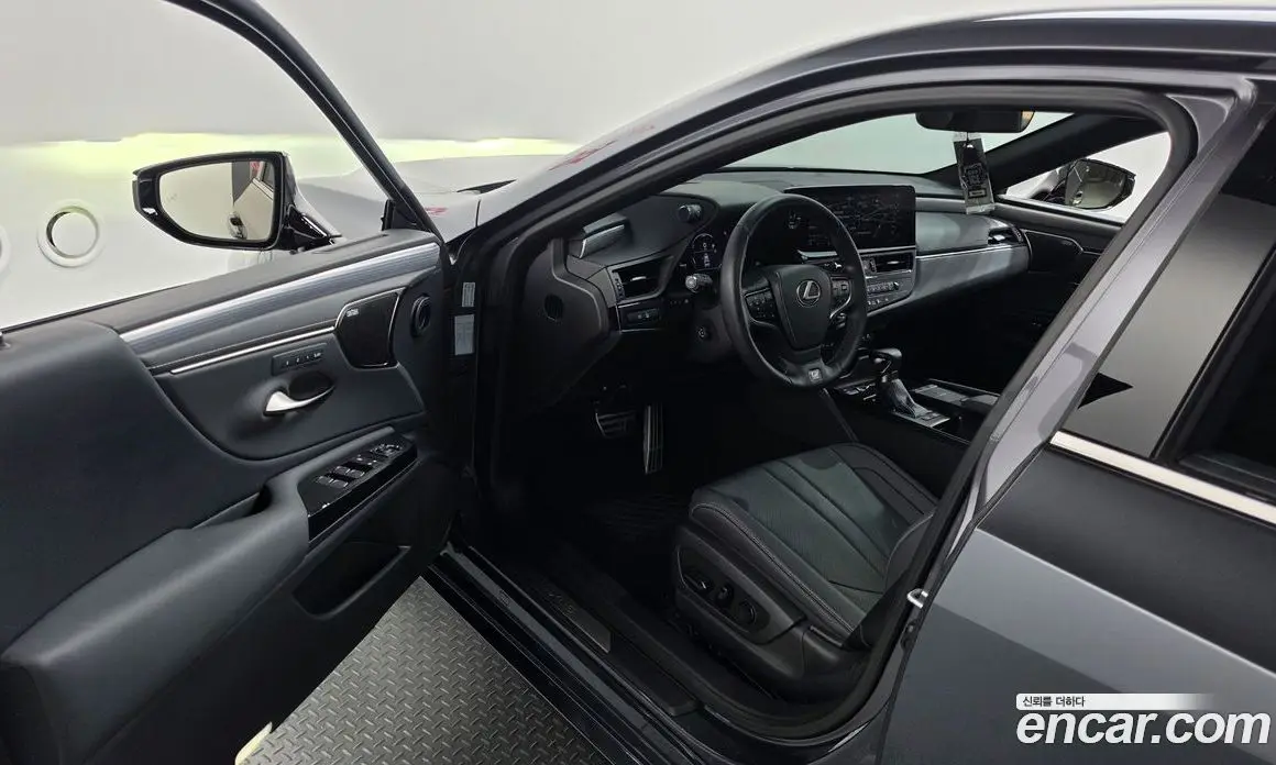 Lexus ES 2021 2.5 автомат (гидро), фото 13