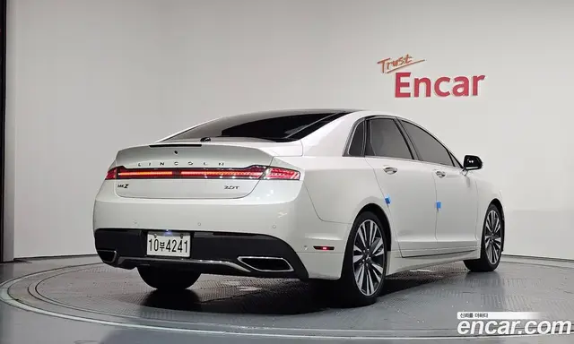 Lincoln MKZ 2017 2.0 автомат (гидро), миниатюра 2