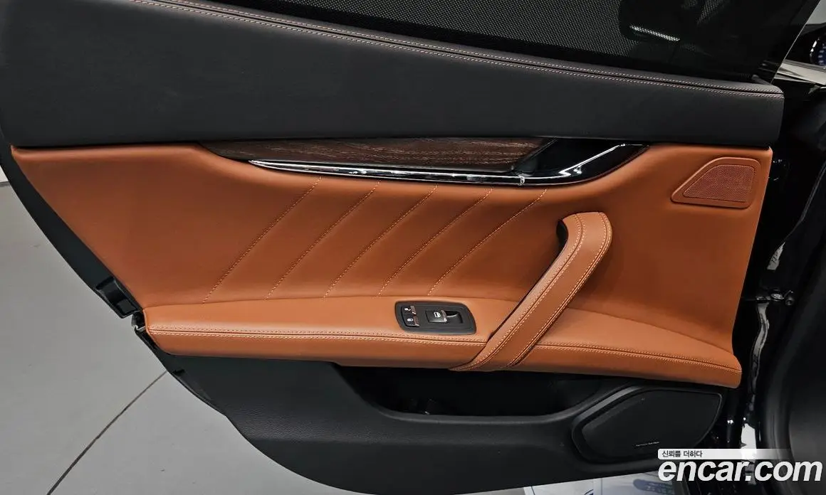 Maserati Quattroporte 2020 3.0 автомат (гидро), фото 14