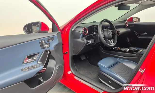 Mercedes-Benz A-Class 2019 2.0 автомат (гидро), миниатюра 12