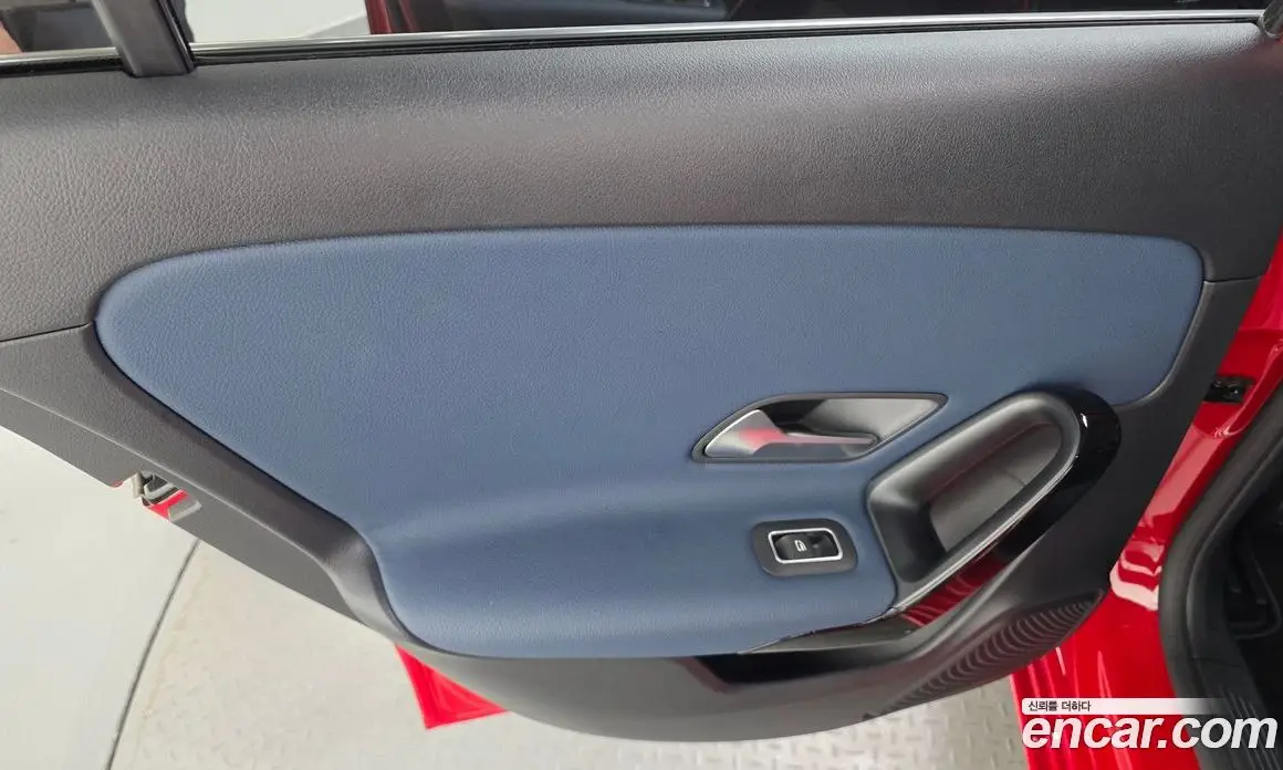 Mercedes-Benz A-Class 2019 2.0 автомат (гидро), фото 14