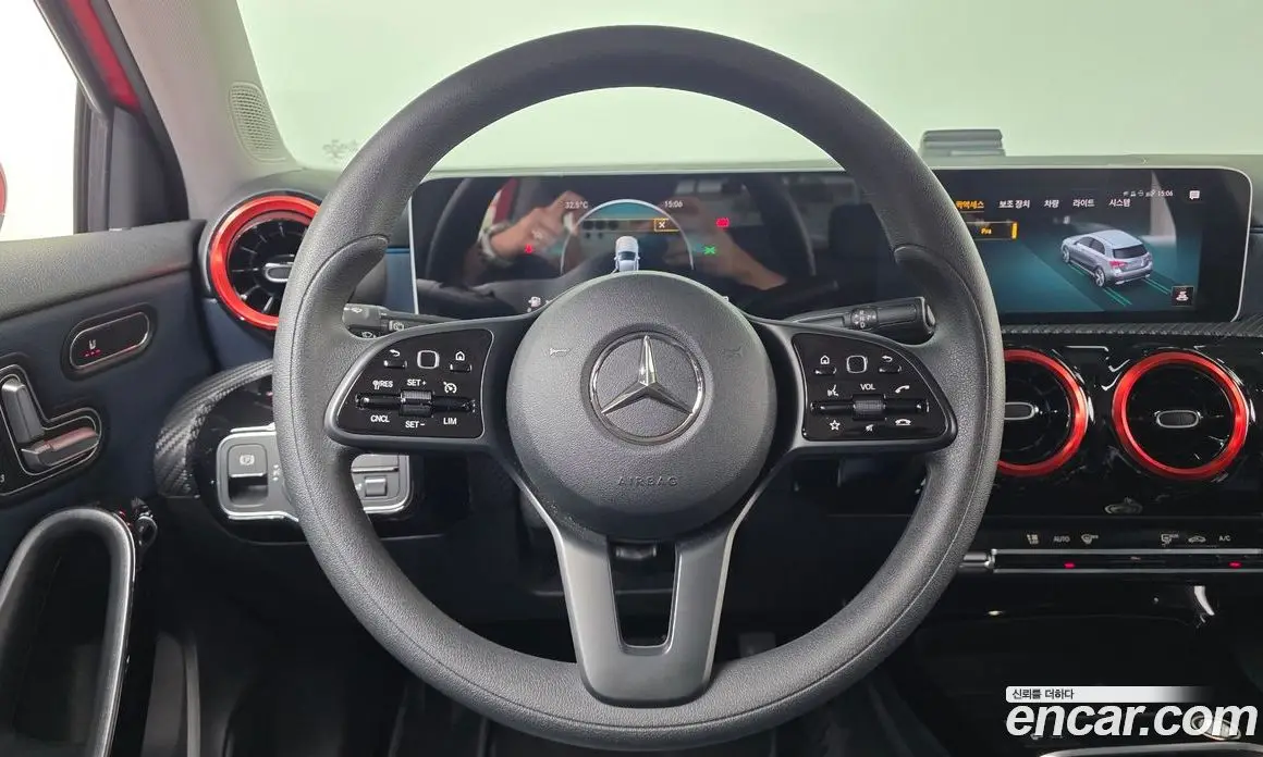 Mercedes-Benz A-Class 2019 2.0 автомат (гидро), фото 18