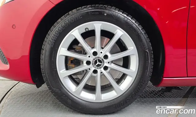 Mercedes-Benz A-Class 2019 2.0 автомат (гидро), миниатюра 4