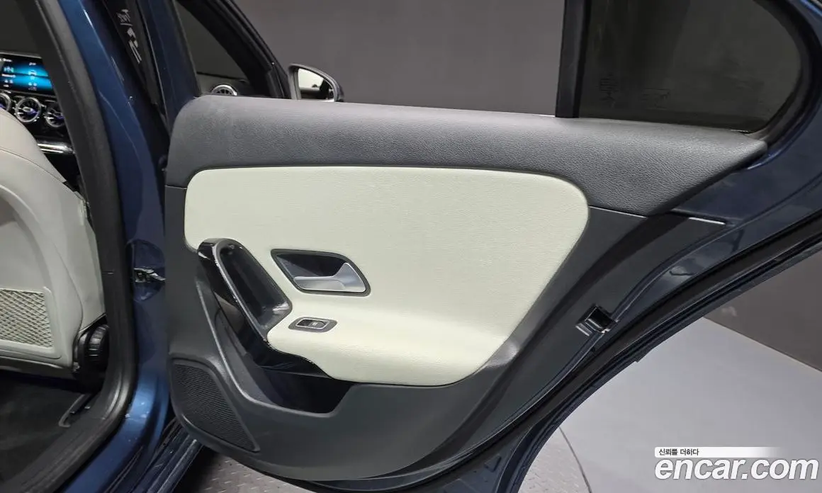Mercedes-Benz A-Class 2020 2.0 автомат (гидро), фото 15