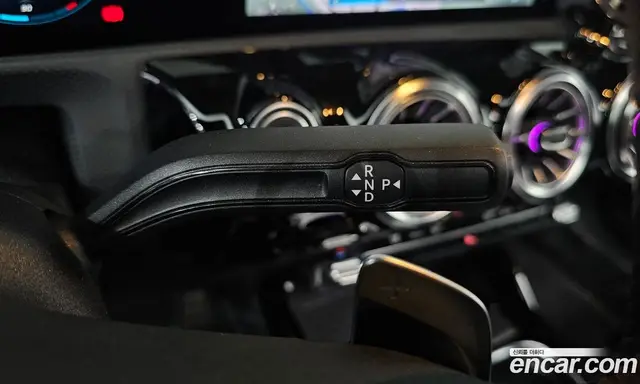 Mercedes-Benz A-Class 2021 2.0 автомат (гидро), миниатюра 12