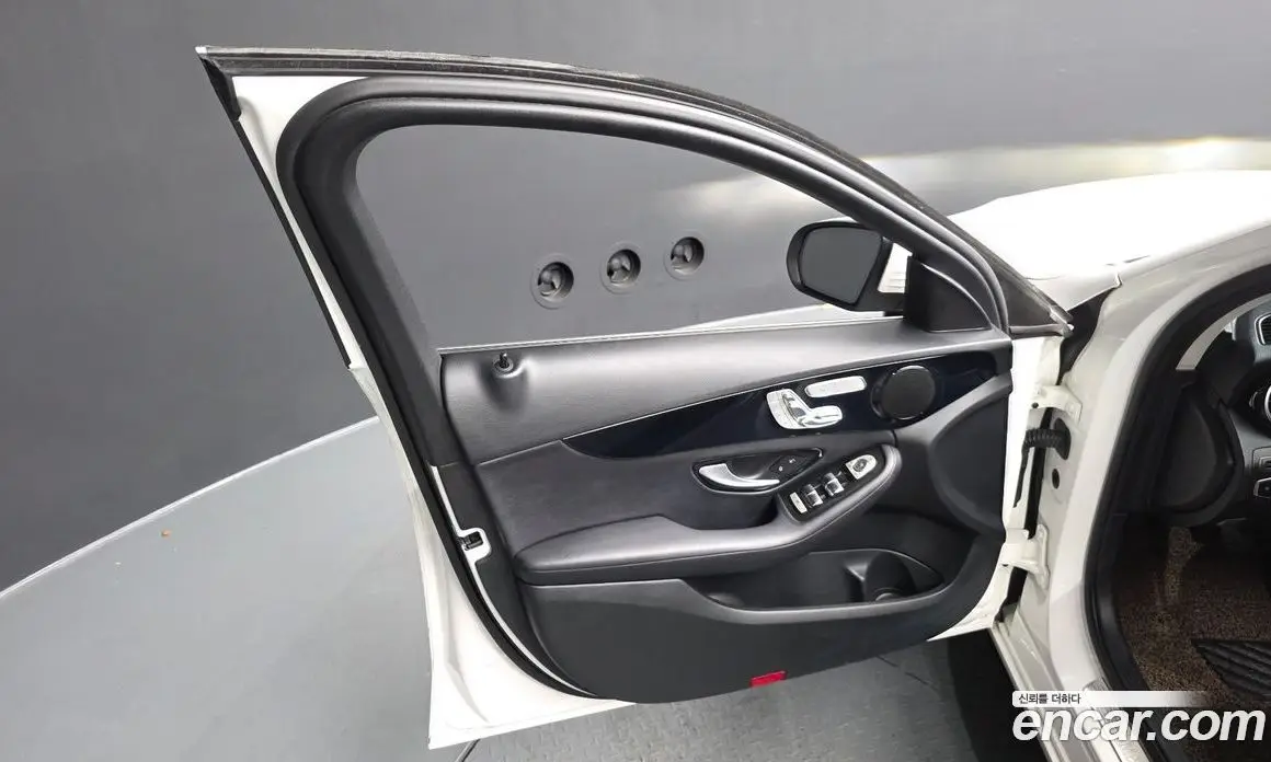 Mercedes-Benz C-Class 2017 2.0 автомат (гидро), фото 13