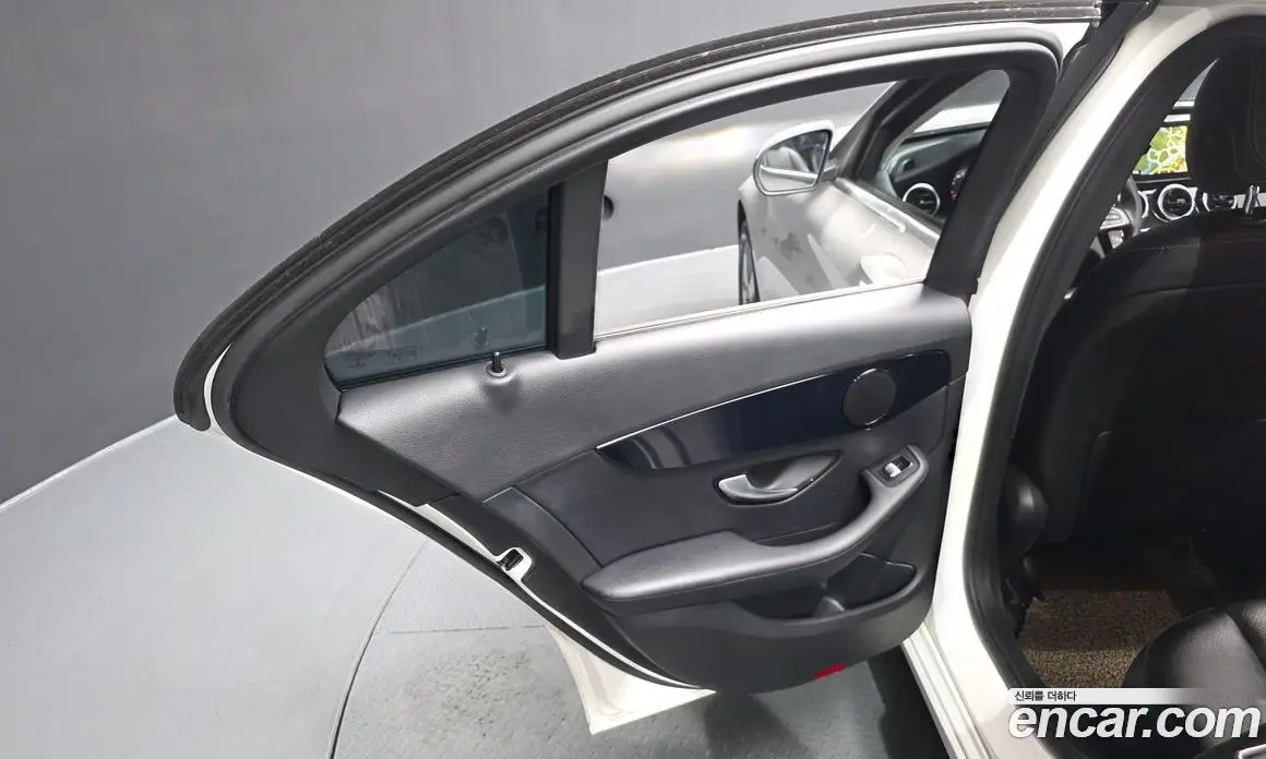Mercedes-Benz C-Class 2017 2.0 автомат (гидро), фото 14