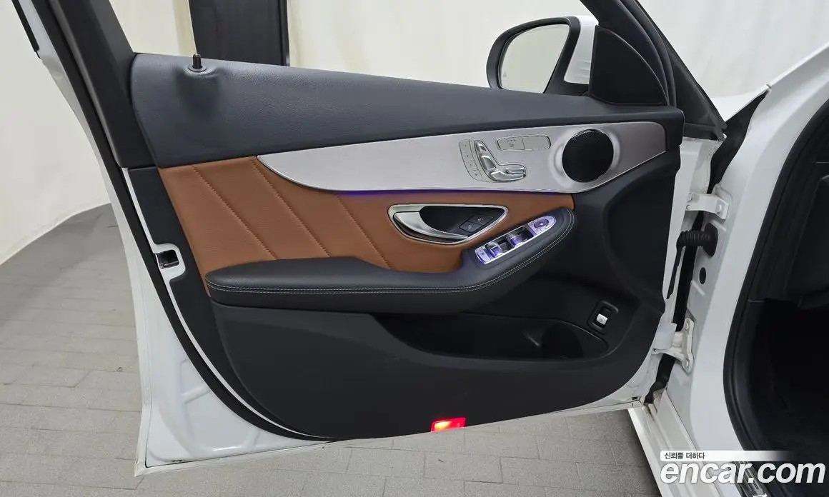 Mercedes-Benz C-Class 2021 2.0 автомат (гидро), фото 13