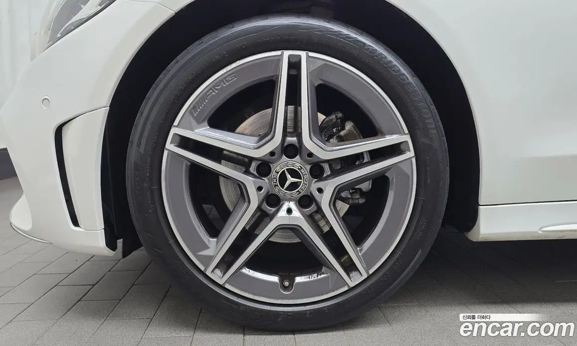 Mercedes-Benz C-Class 2021 2.0 автомат (гидро), фото 4
