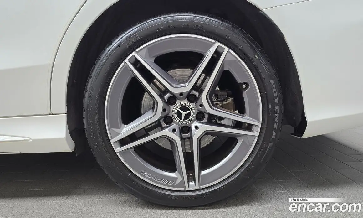 Mercedes-Benz C-Class 2021 2.0 автомат (гидро), фото 6