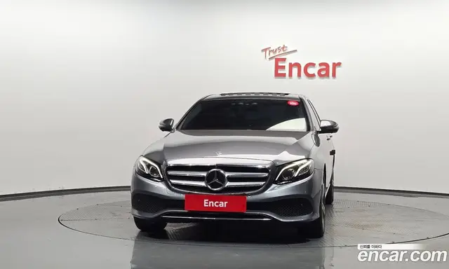 Mercedes-Benz E-Class 2017 2.0 автомат (гидро), миниатюра 3