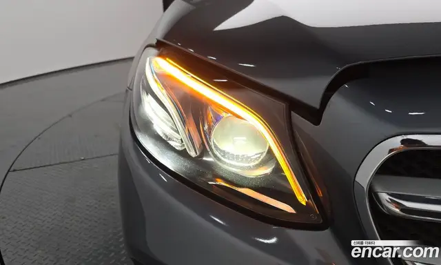 Mercedes-Benz E-Class 2017 2.0 автомат (гидро), миниатюра 8