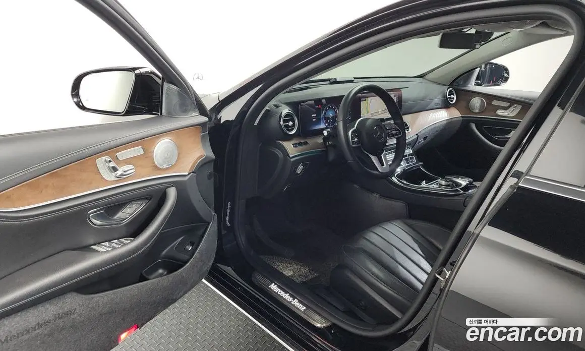 Mercedes-Benz E-Class 2019 2.0 автомат (гидро), фото 12 Mercedes-Benz E-Class 2019 2.0 автомат (гидро), фото 12