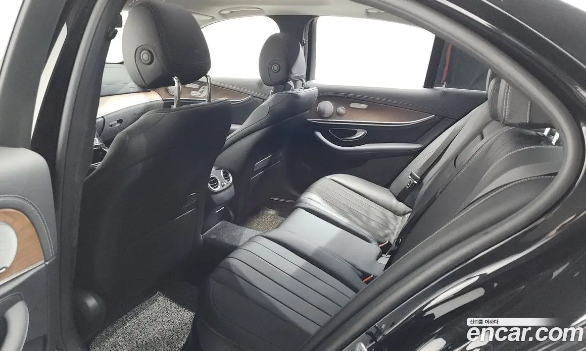 Mercedes-Benz E-Class 2019 2.0 автомат (гидро), фото 16 Mercedes-Benz E-Class 2019 2.0 автомат (гидро), фото 16