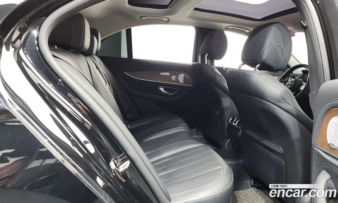 Mercedes-Benz E-Class 2019 2.0 автомат (гидро), фото 17 Mercedes-Benz E-Class 2019 2.0 автомат (гидро), фото 17